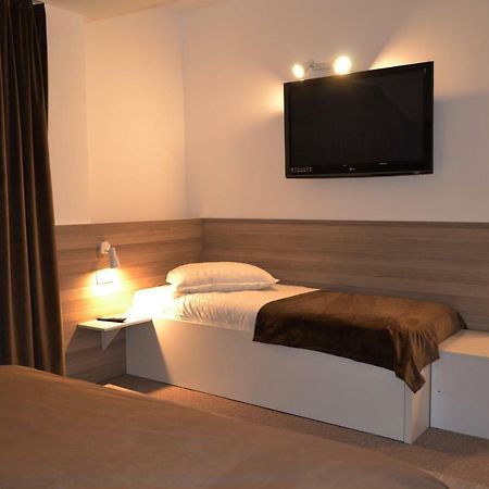 Hotel Rehoma Pitesti Luaran gambar