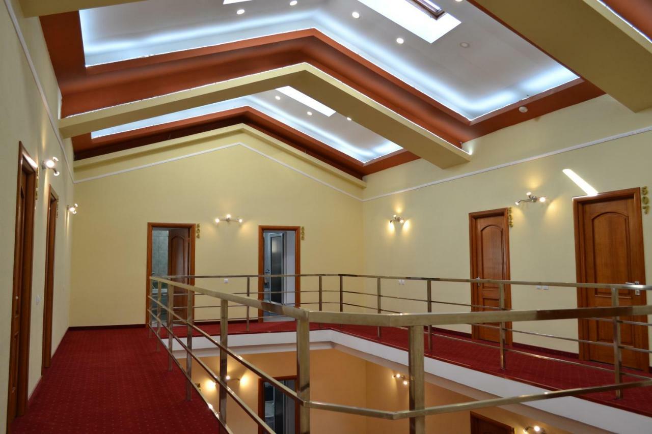 Hotel Rehoma Pitesti Luaran gambar